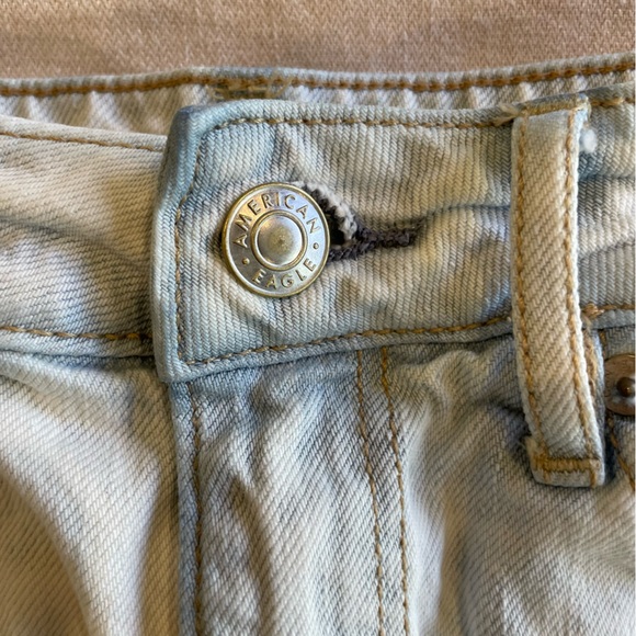American Eagle light wash barely been worn mini skirt - Picture 3 of 5